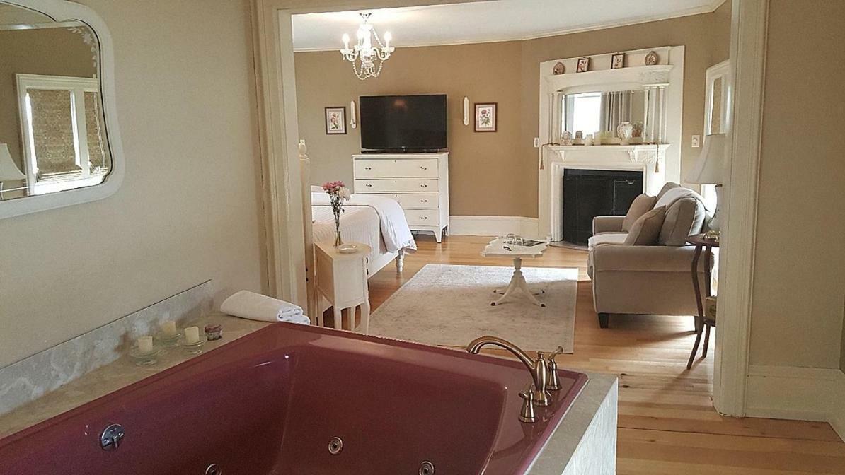 The Wanderlust Hotel Sturgeon Bay Bagian luar foto